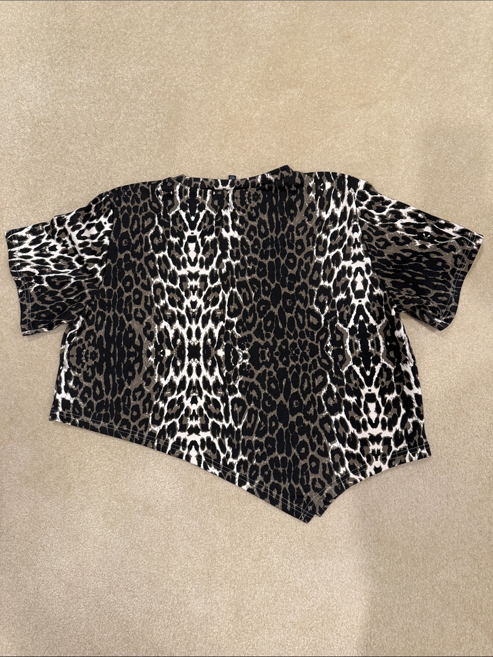 Leopard Print Short Sleeve Top - Picture 5 of 10